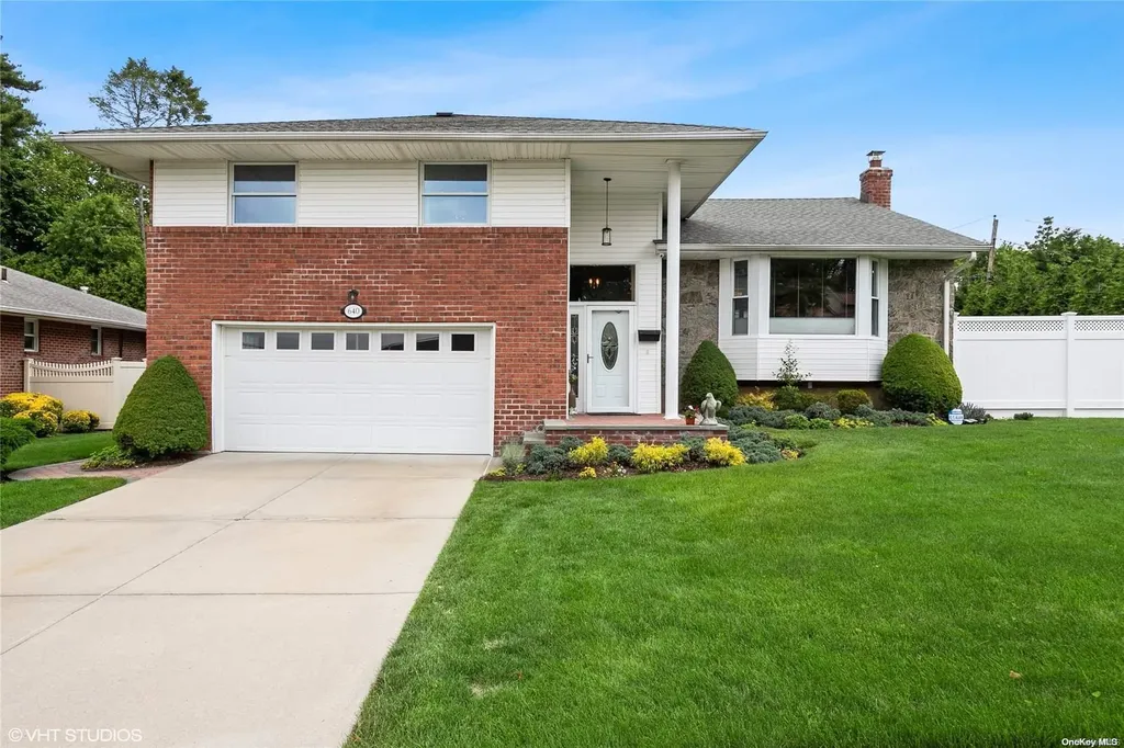 640 The Plain Road Westbury NY 11590