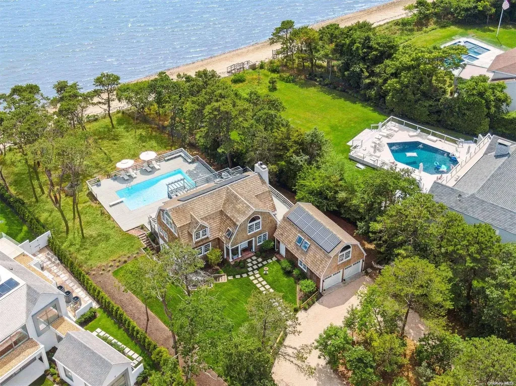 18 Sandringham Lane Southampton NY 11968