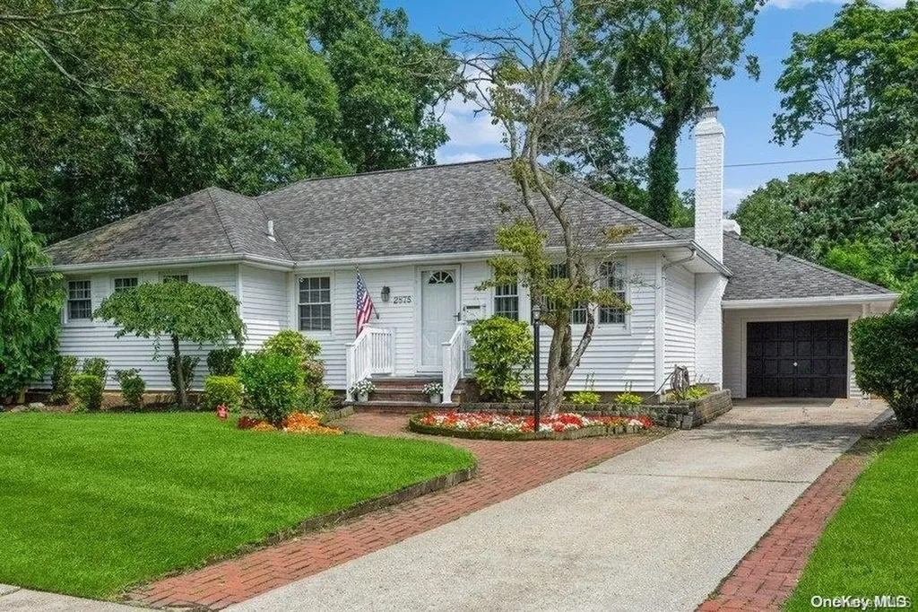 2875 Morgan Drive Wantagh NY 11793