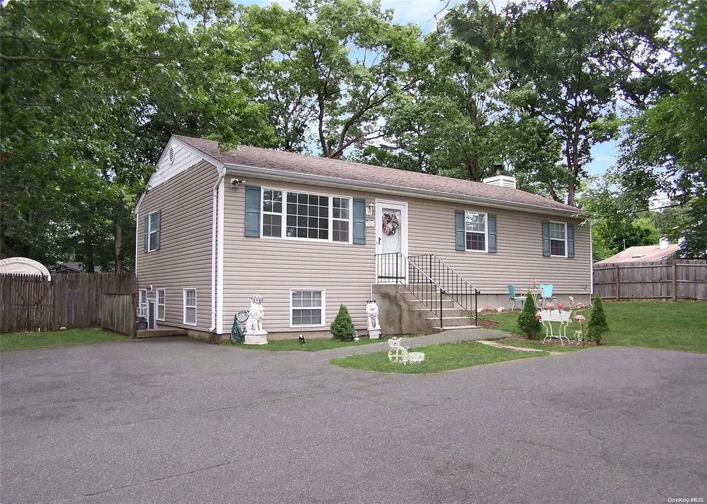 951 Old Town Road Coram NY 11727