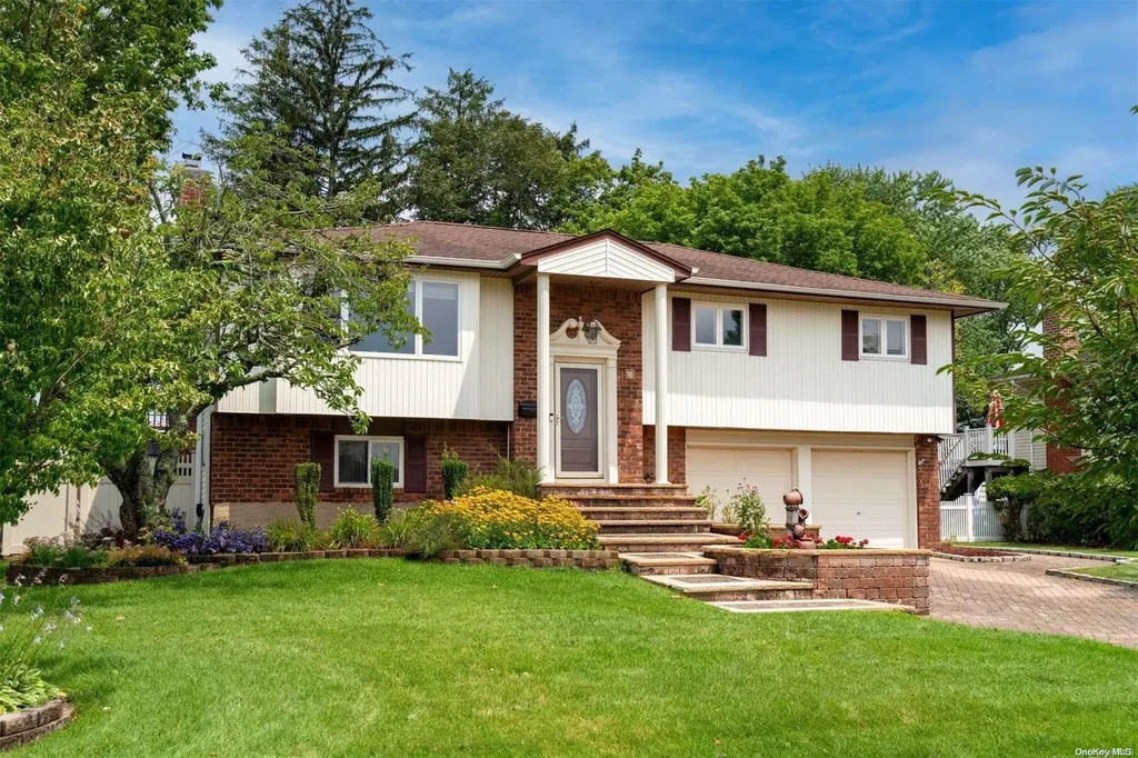 84 Harvest Lane Commack NY 11725