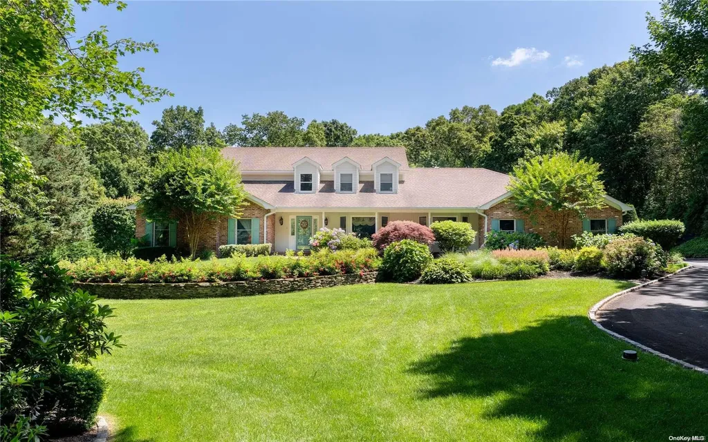 2791 N Wading River Road Wading River NY 11792