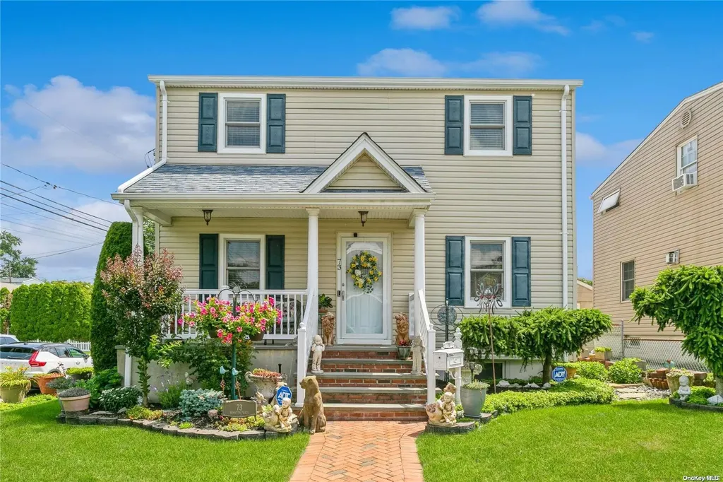 73 Branton Place Albertson NY 11507