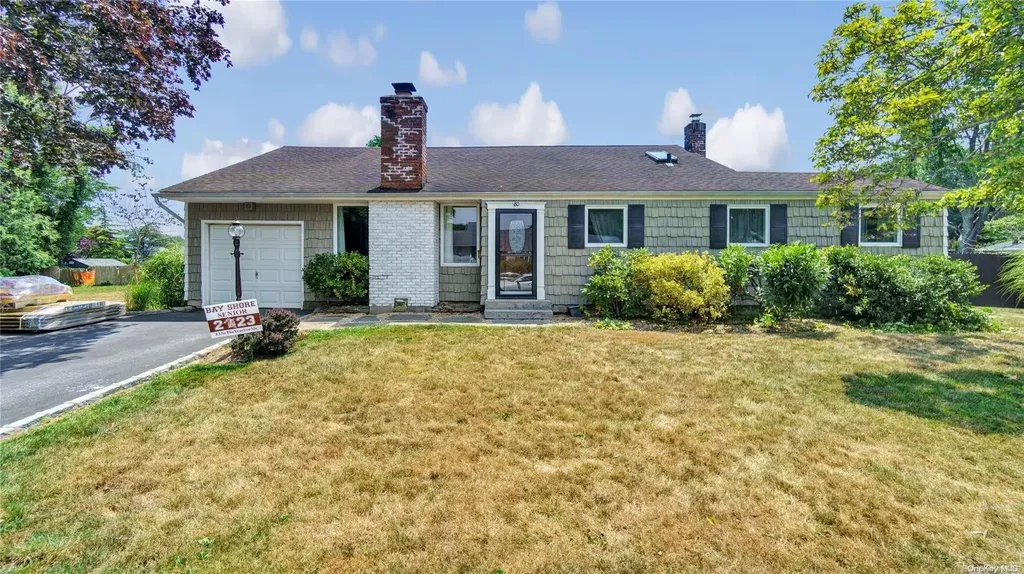 80 Bardolier Lane Bay Shore NY 11706