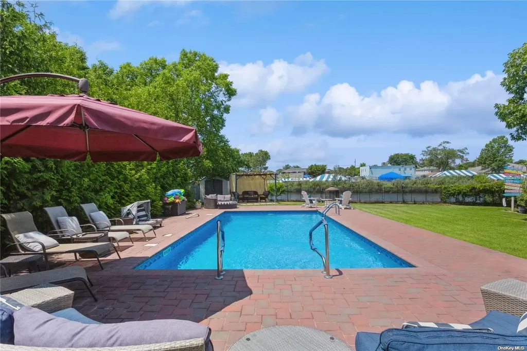 2820 River Avenue Oceanside NY 11572