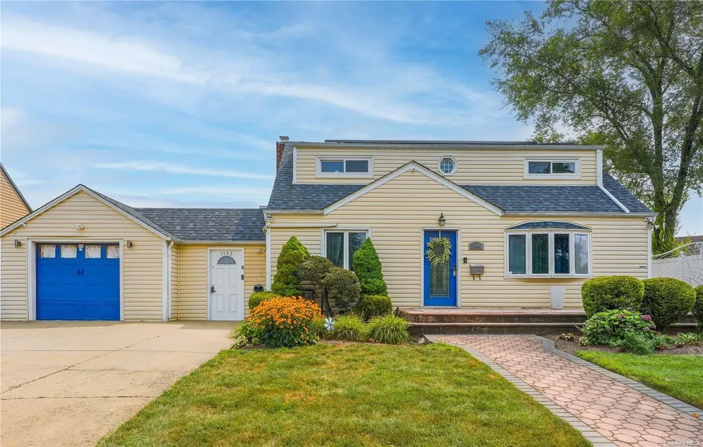 1145 Hook Creek Boulevard Valley Stream NY 11580