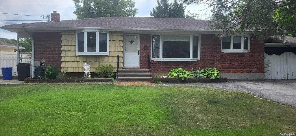 6 Audrey Lane Commack NY 11725