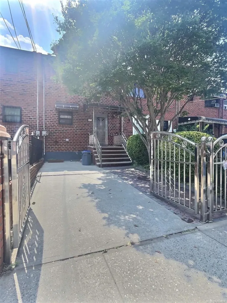 572 Schenck Avenue Brooklyn NY 11207