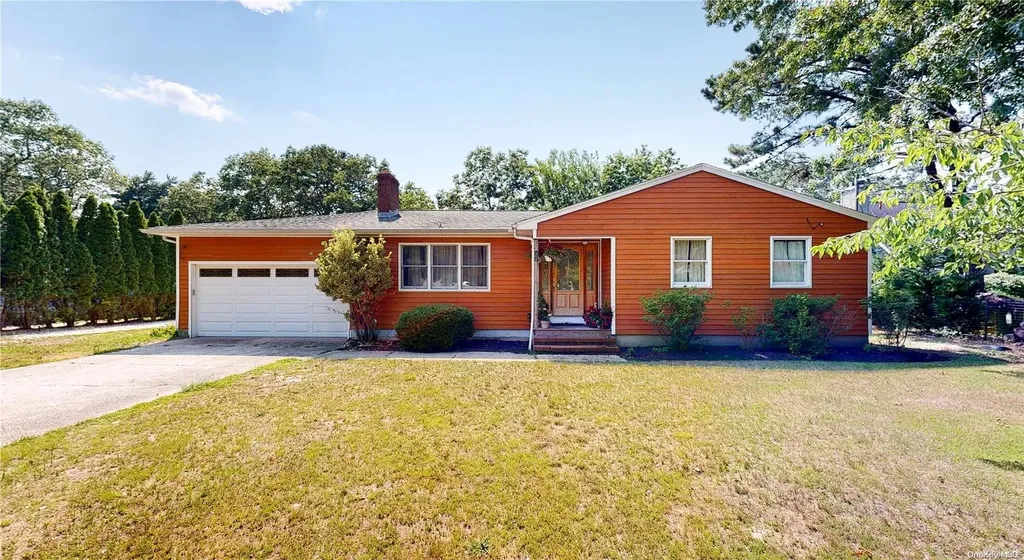 59 Topping Drive Riverhead NY 11901