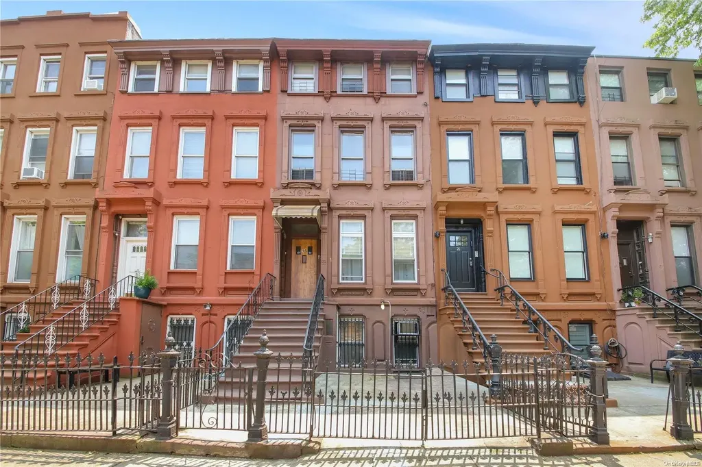 26a Hart Brooklyn NY 11206