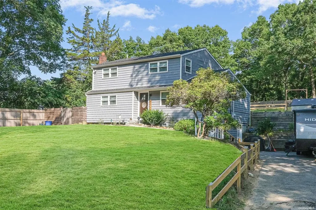 66 Sheppard Lane Smithtown NY 11787