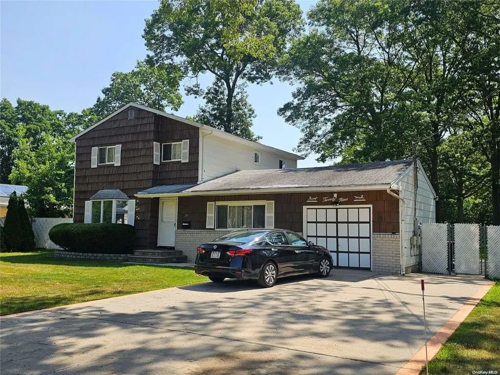 29 Duke Street Bay Shore NY 11706