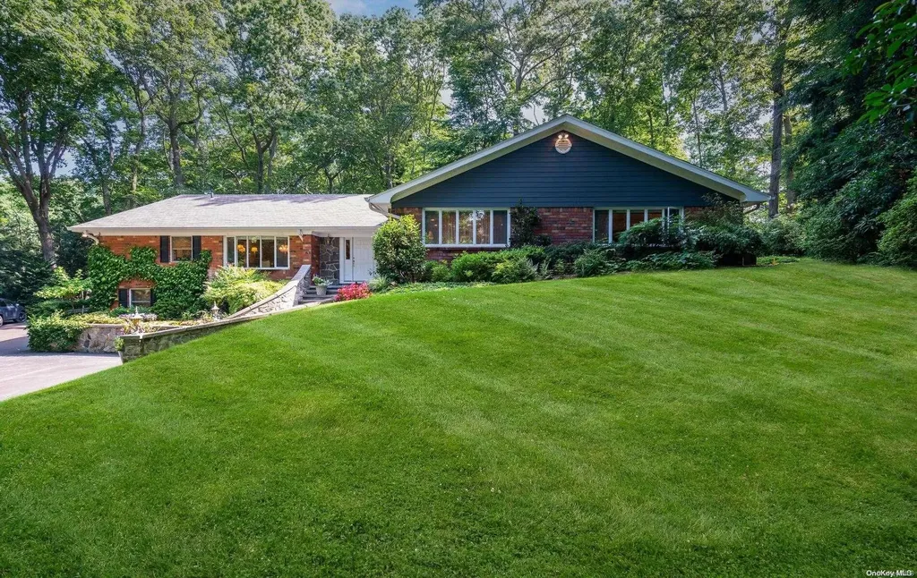 356 Ridge Lane Mill Neck NY 11765