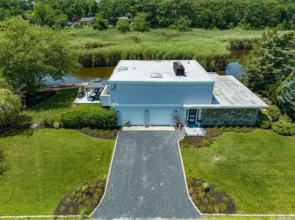 46 Roosevelt Boulevard East Patchogue NY 11772