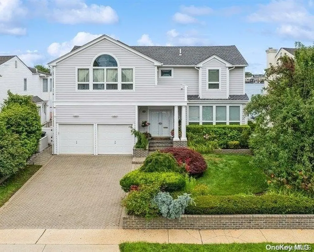 2311 Halyard Drive Merrick NY 11566
