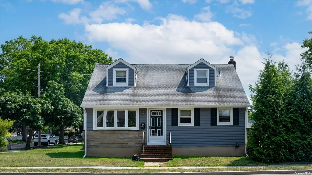 95 Lakeview Avenue Lynbrook NY 11563