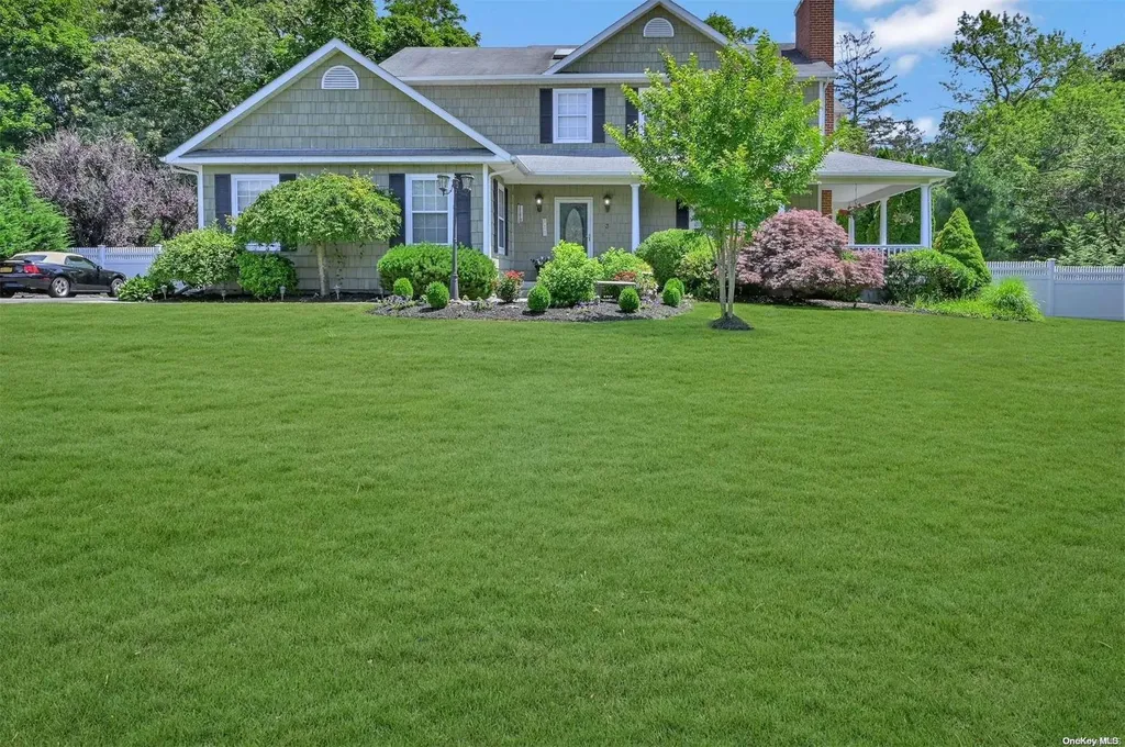 3 Muellers Lane Yaphank NY 11980