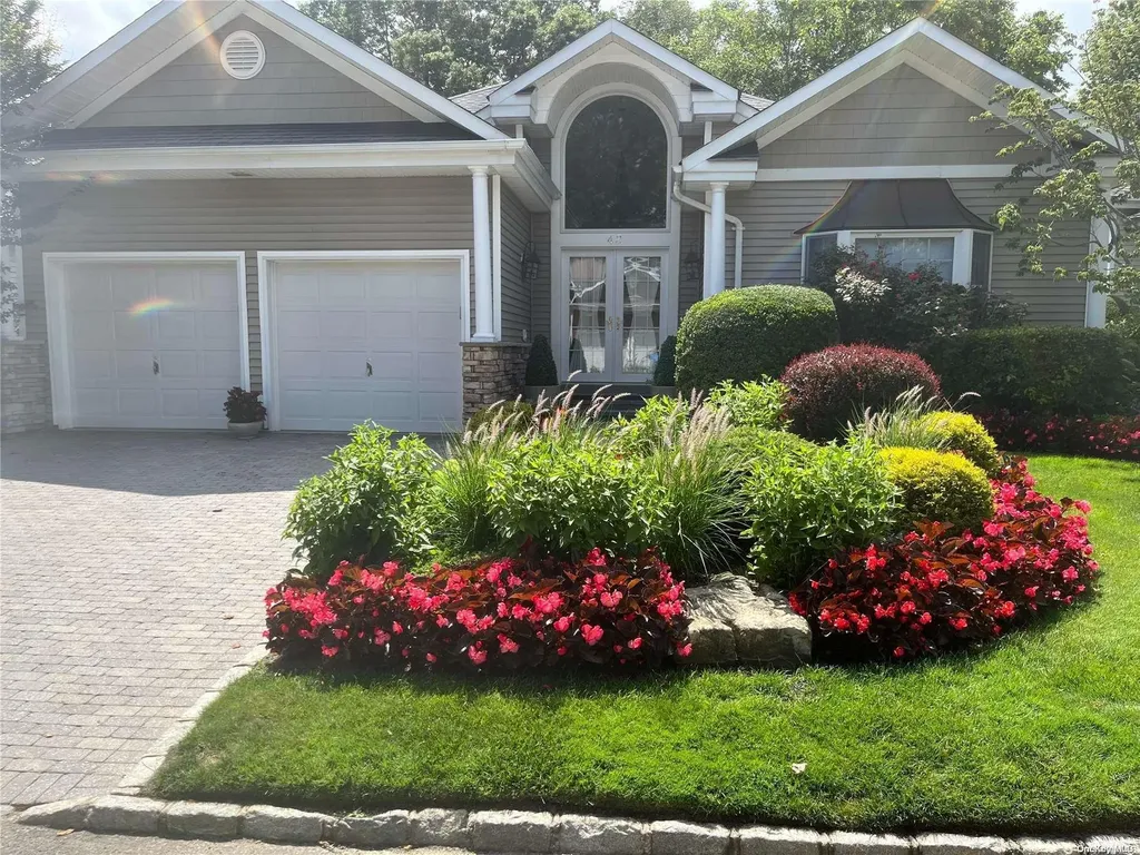 42 Redan Drive Smithtown NY 11787