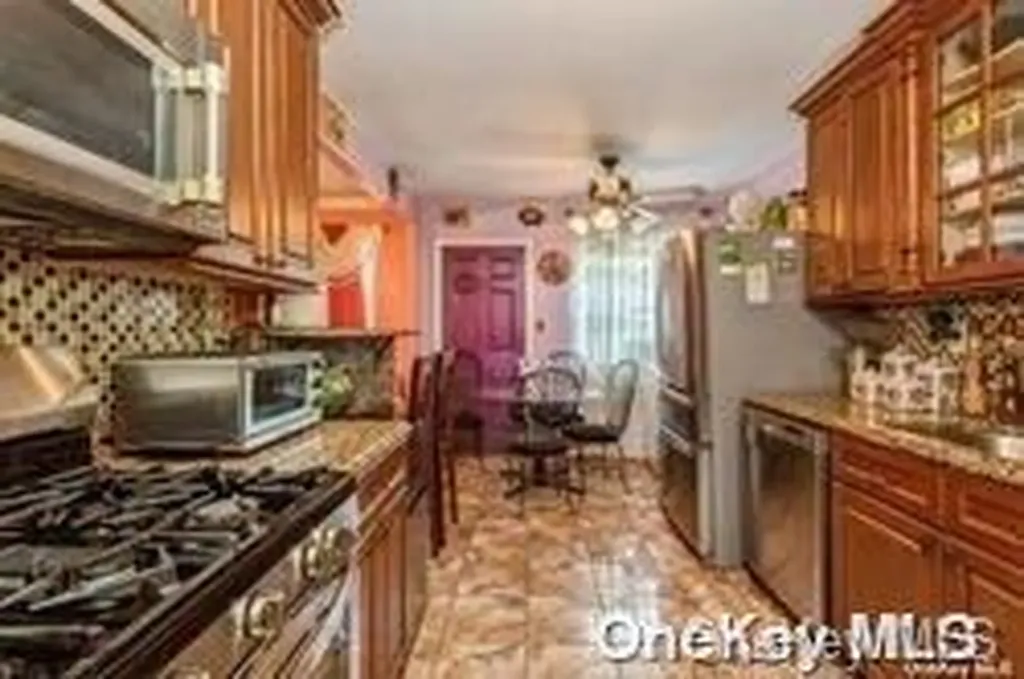 727 E 79th Street Canarsie NY 11236