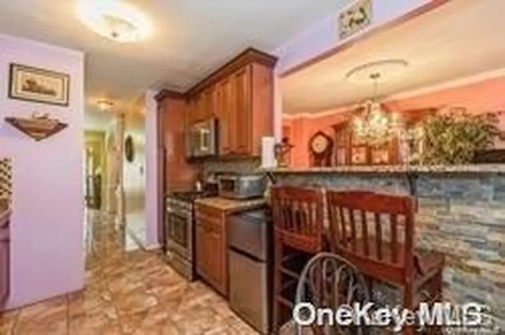727 E 79th Street Canarsie NY 11236