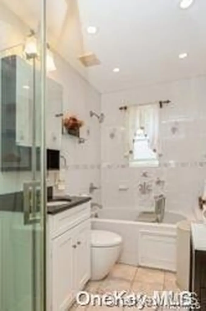 727 E 79th Street Canarsie NY 11236