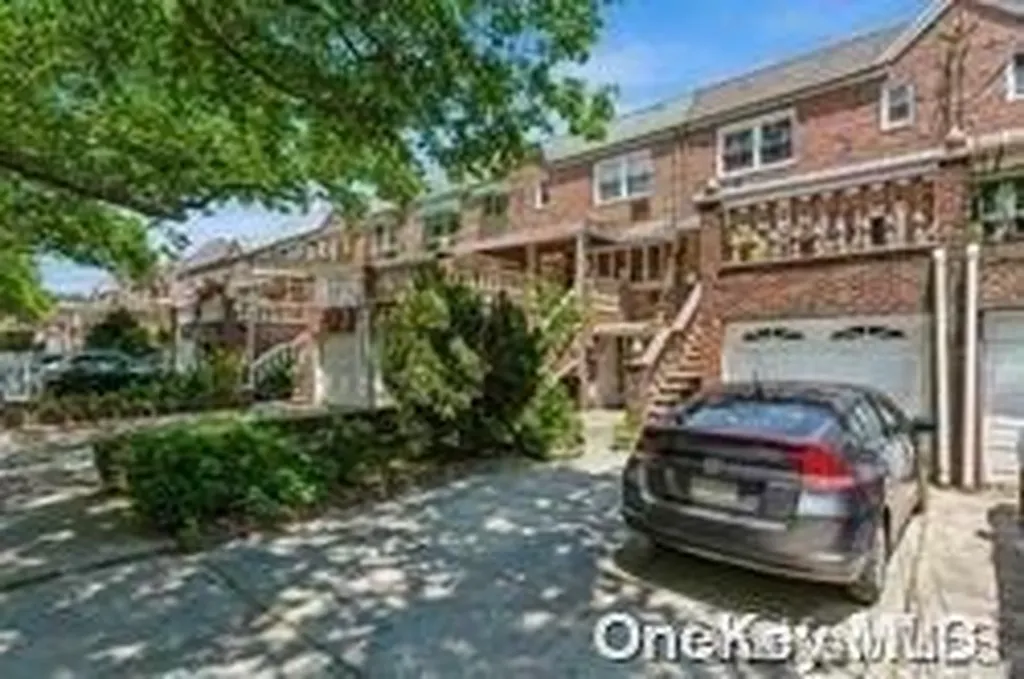 727 E 79th Street Canarsie NY 11236