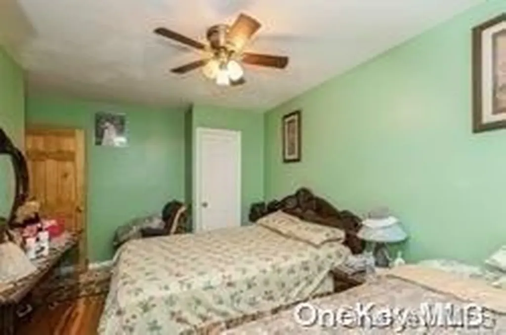 727 E 79th Street Canarsie NY 11236