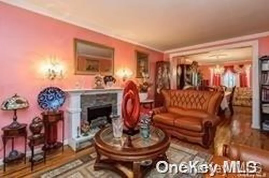 727 E 79th Street Canarsie NY 11236