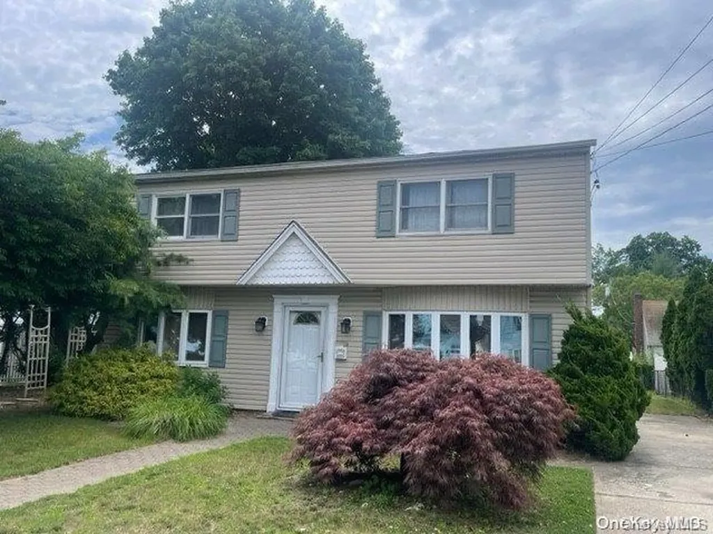 46 Libby Avenue Hicksville NY 11801