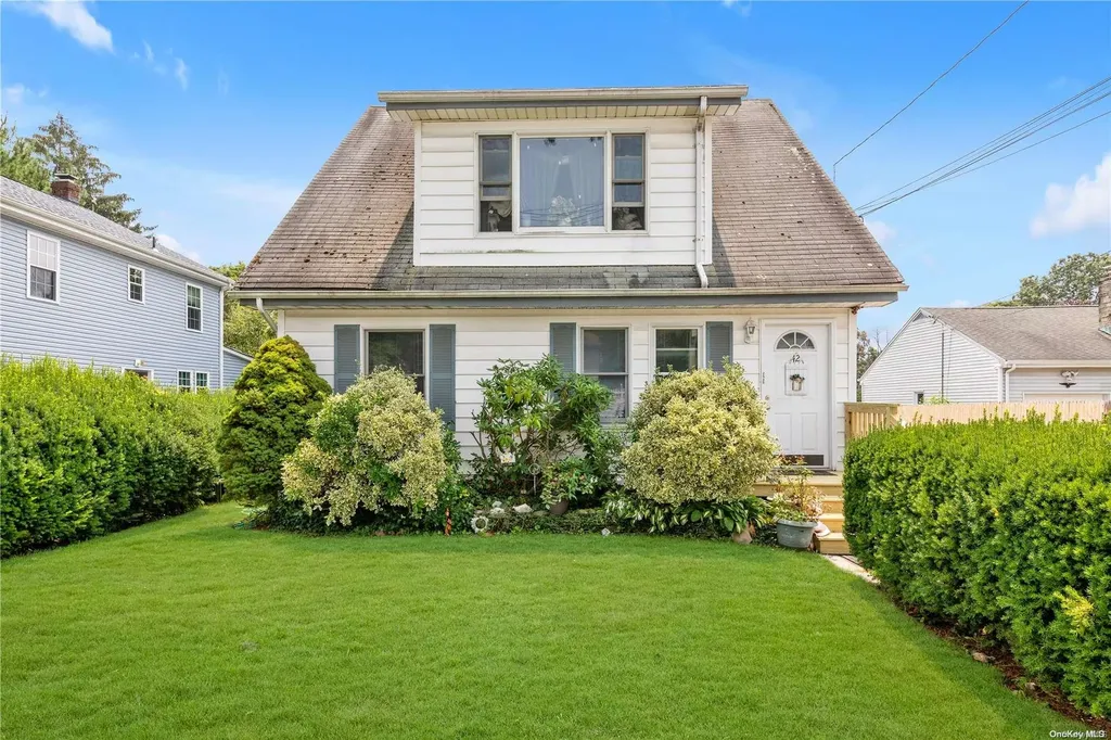 42 North Street Huntington Station NY 11746