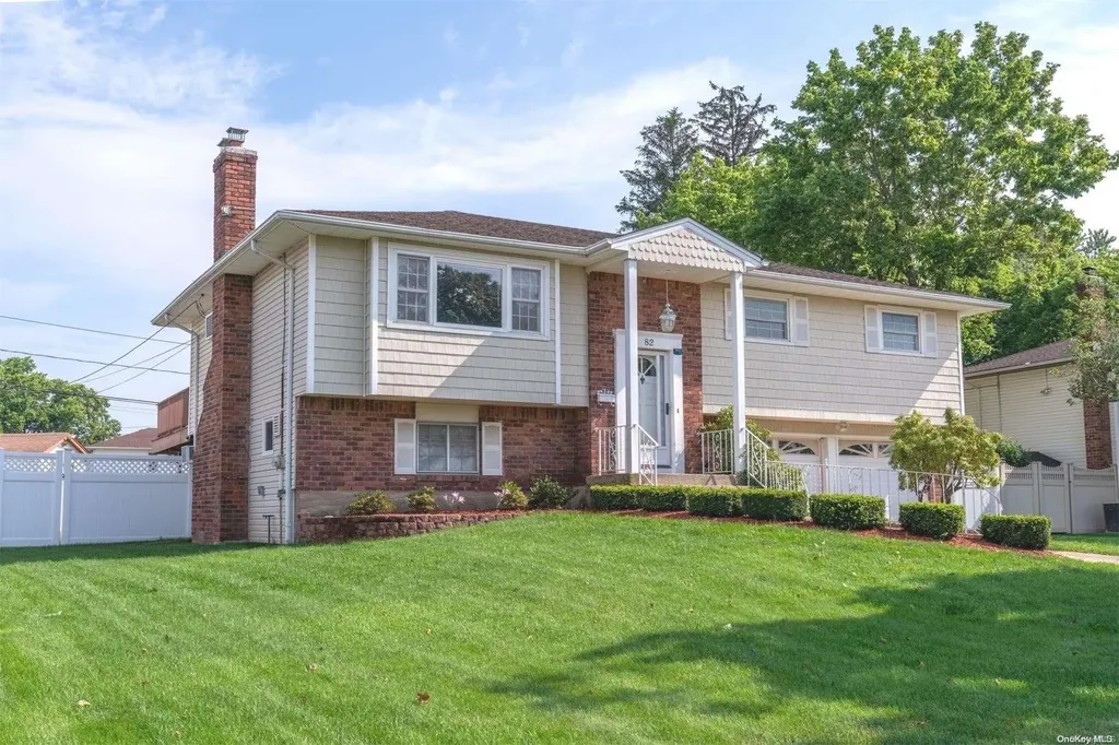 82 Harvest Lane Commack NY 11725
