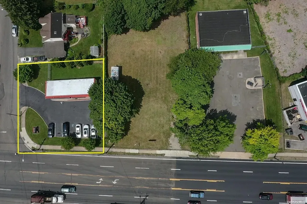 1820 5th Avenue Bay Shore NY 11706