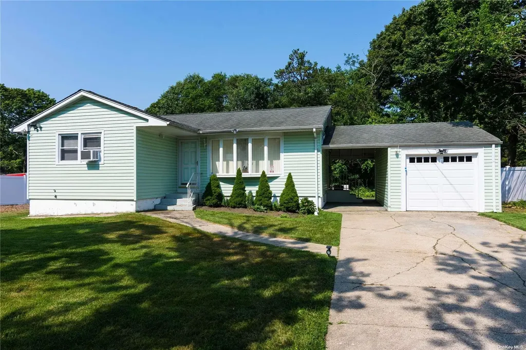 1602 E Forks Road Bay Shore NY 11706