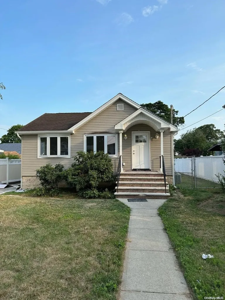 98 Forest Avenue Freeport NY 11520