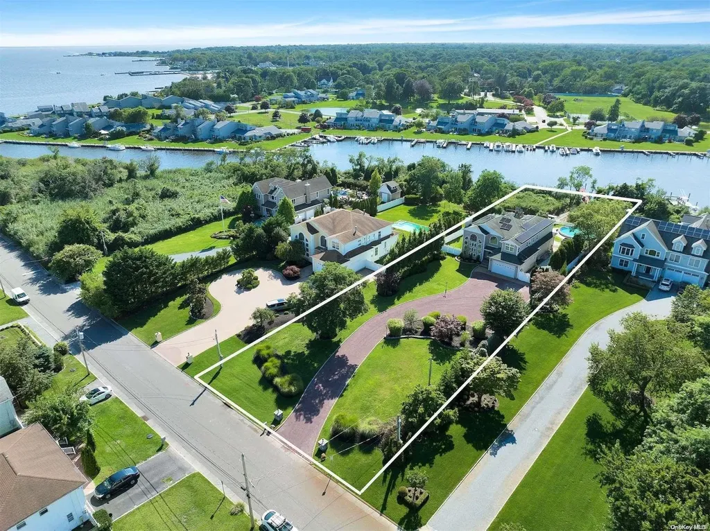 404 River Avenue Patchogue NY 11772