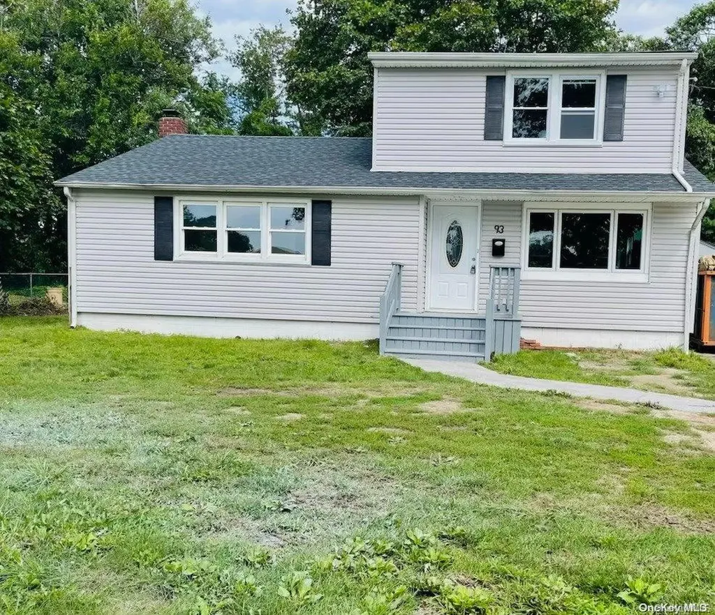 93 Saxon Avenue Bay Shore NY 11706