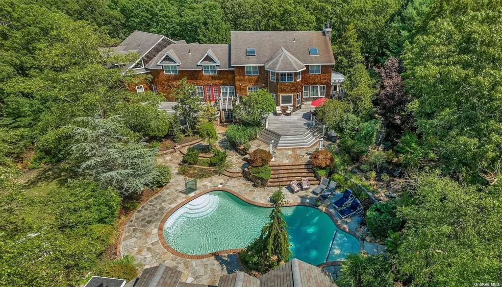 12 Red Creek Circle Hampton Bays NY 11946
