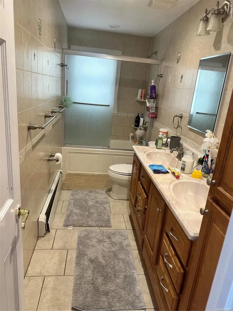43 Crag Lane Levittown NY 11756