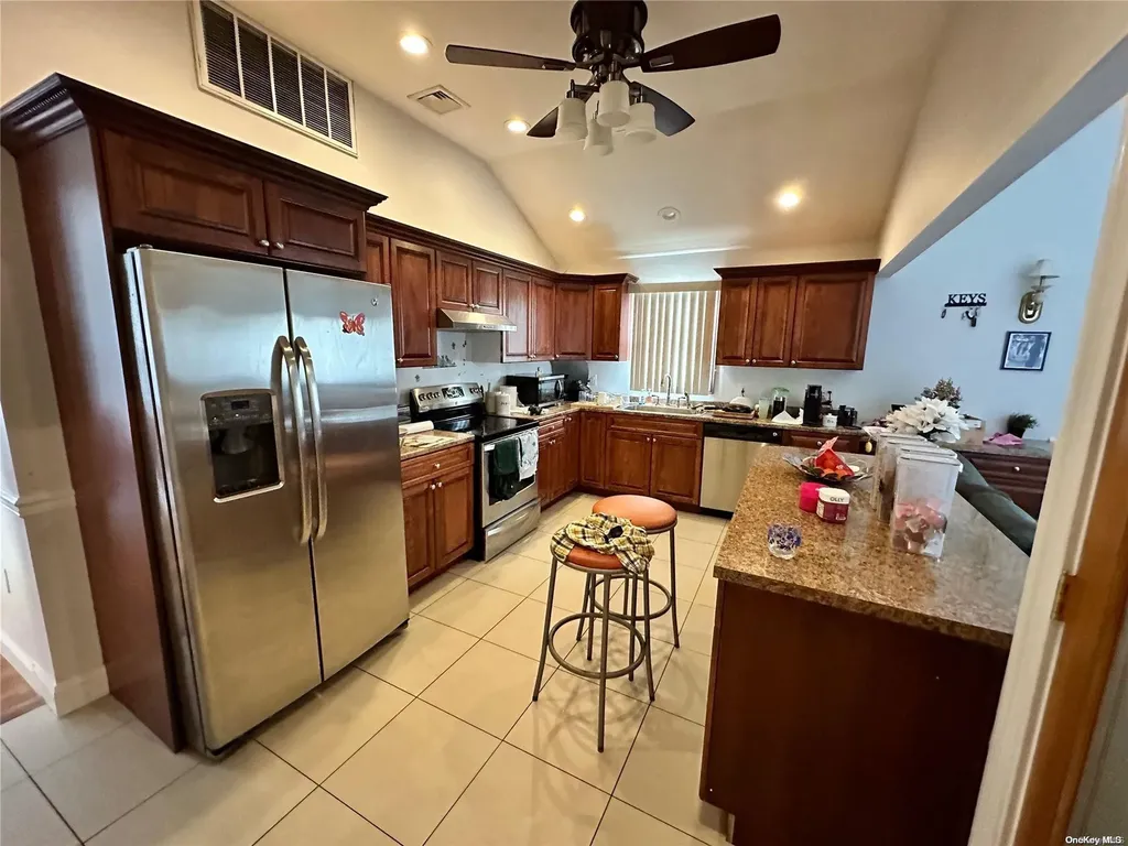 43 Crag Lane Levittown NY 11756