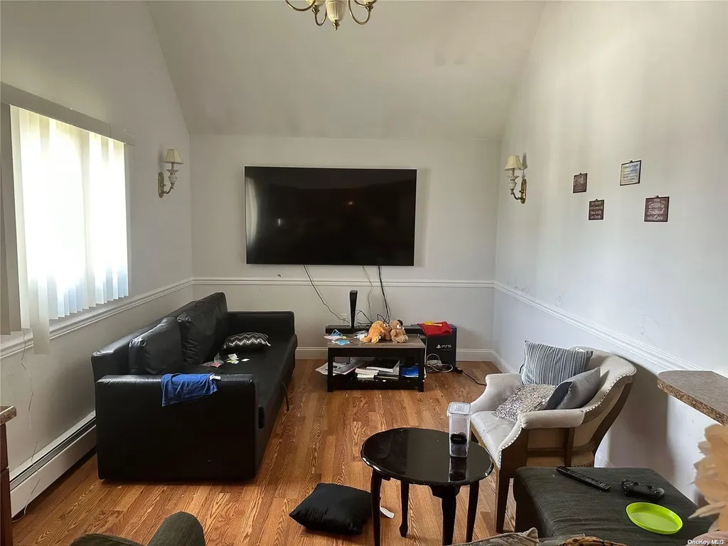 43 Crag Lane Levittown NY 11756