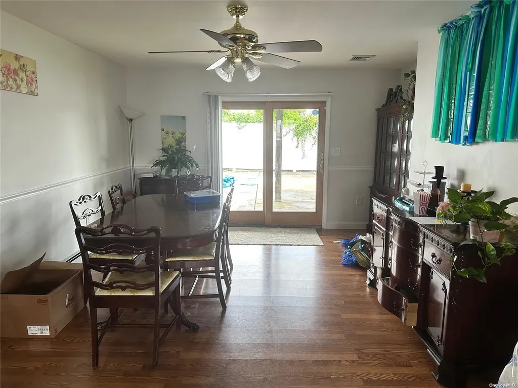 43 Crag Lane Levittown NY 11756