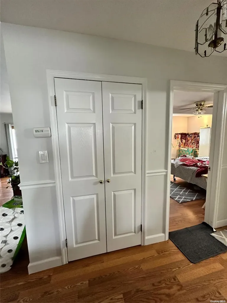 43 Crag Lane Levittown NY 11756