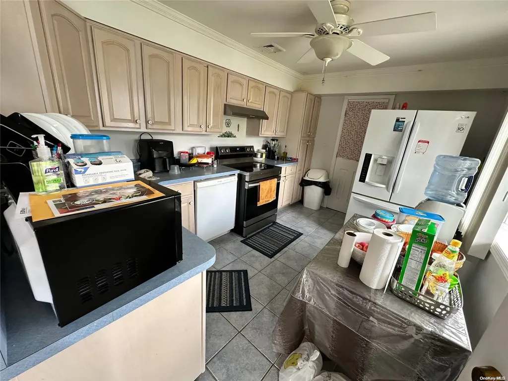 43 Crag Lane Levittown NY 11756