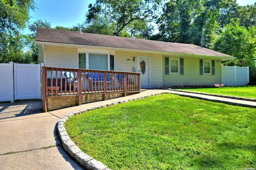 136 Patchogue Avenue Patchogue NY 11772