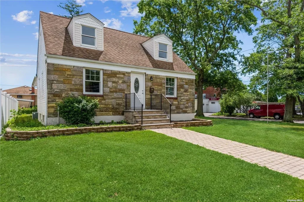 2439 Willow Street Wantagh NY 11793