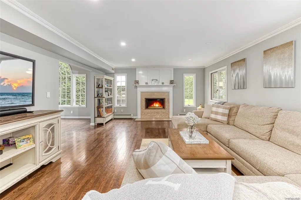 15 The Helm East Islip NY 11730