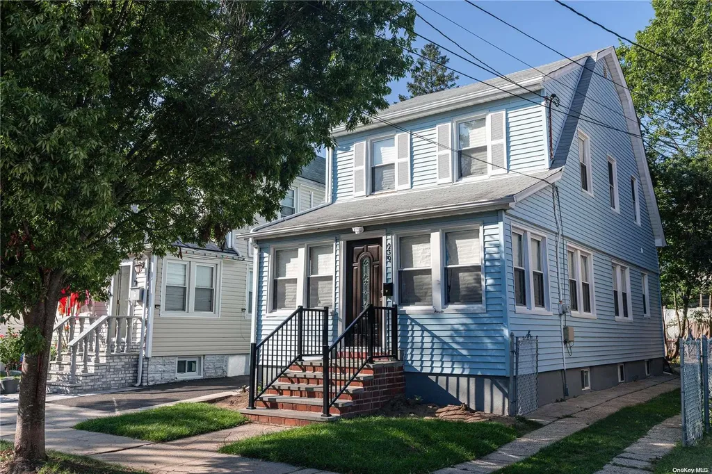 139 Pilgrim Place Valley Stream NY 11580