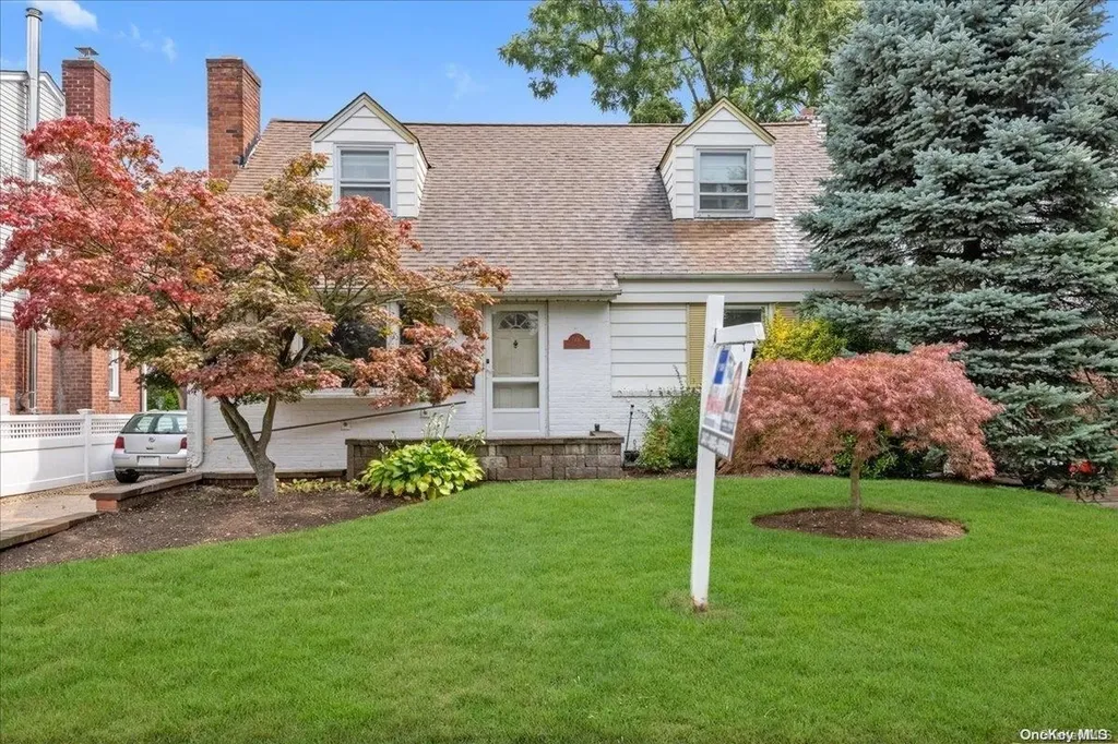 506 Argyle Road Mineola NY 11501