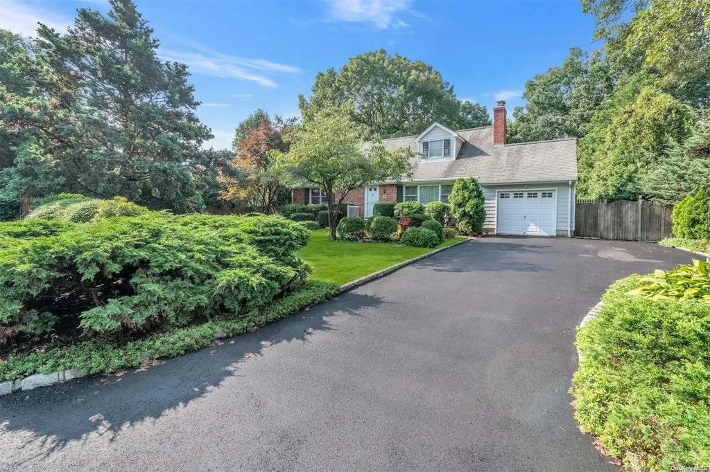 13 Cedar Street Commack NY 11725