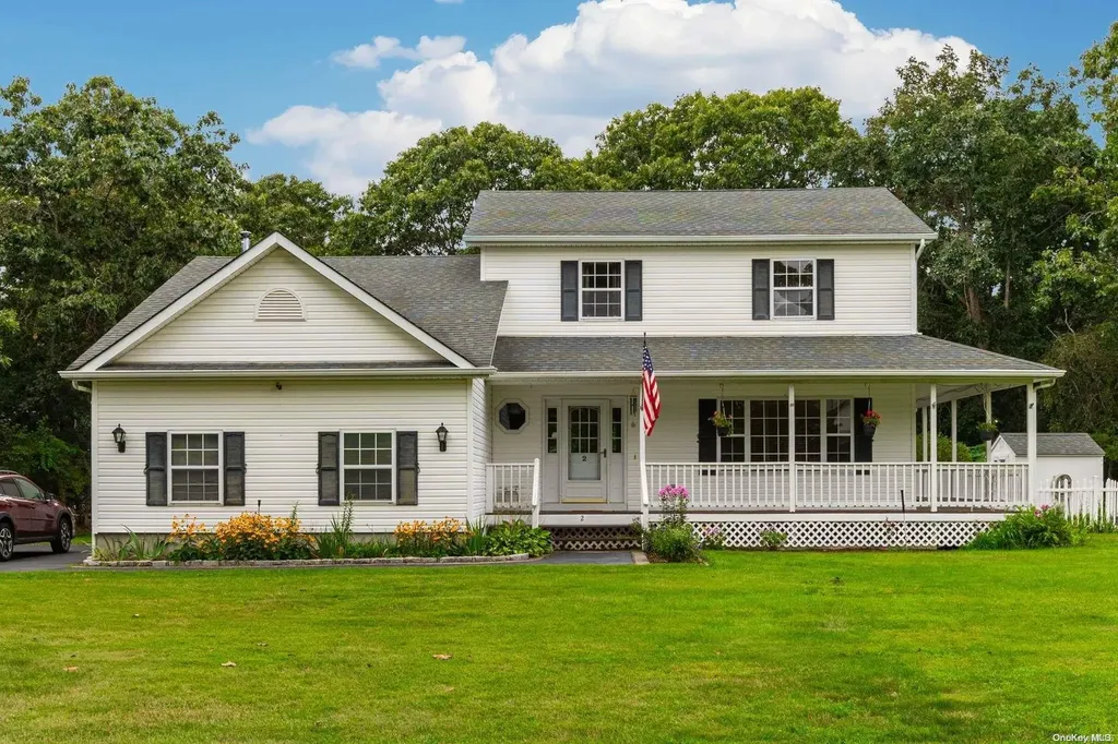 2 Sterling Path Yaphank NY 11980